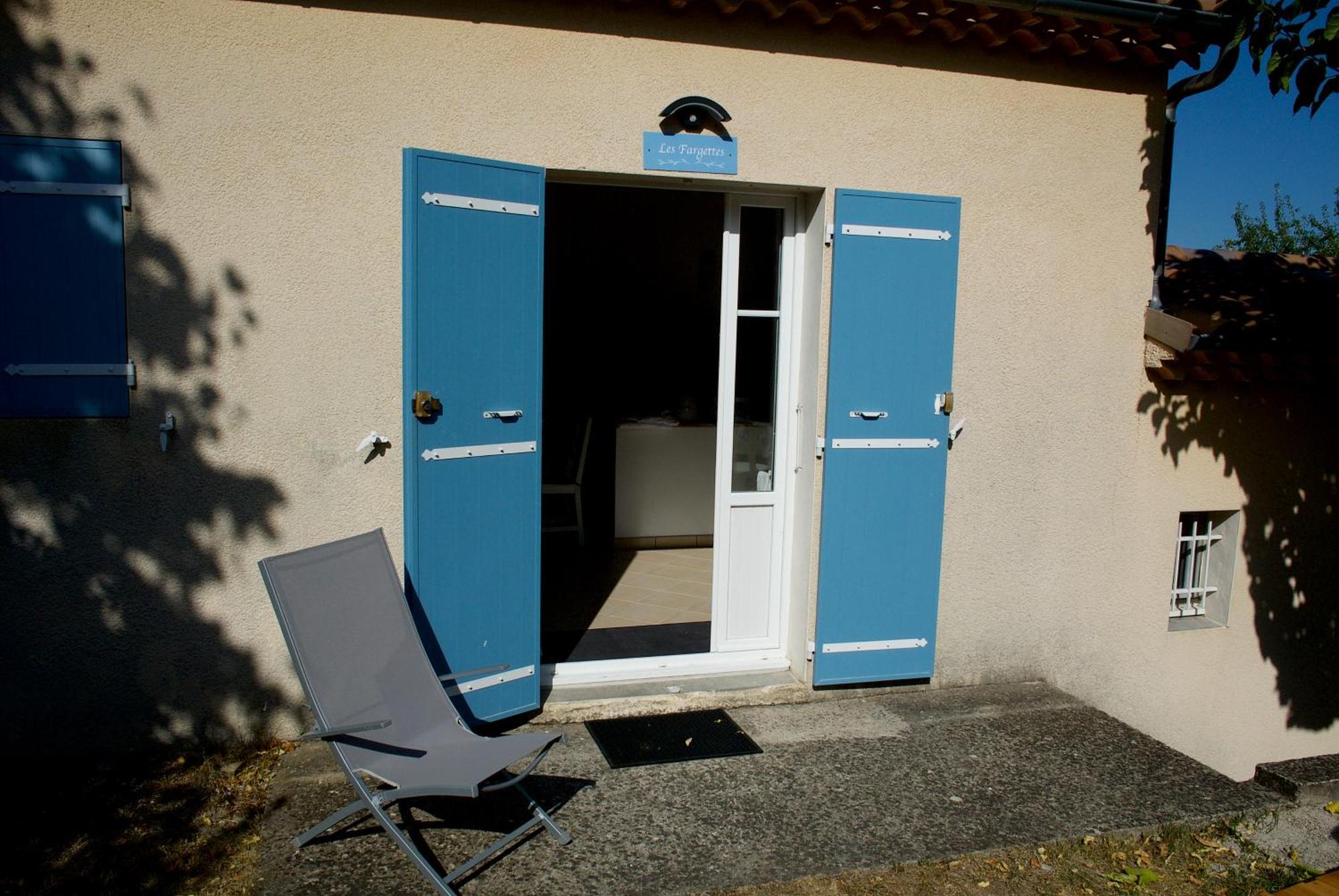 Nid Douillet - Les Fargettes - Superbe Vue - Charmante Petite Maison Avec Jardin - 2 Pieces A Привас Екстериор снимка